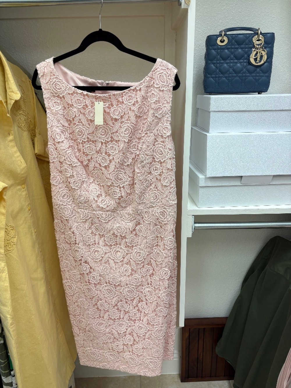 NWTGorgeous summer wedding guest cocktail dress and matching wrap. Size 18W.